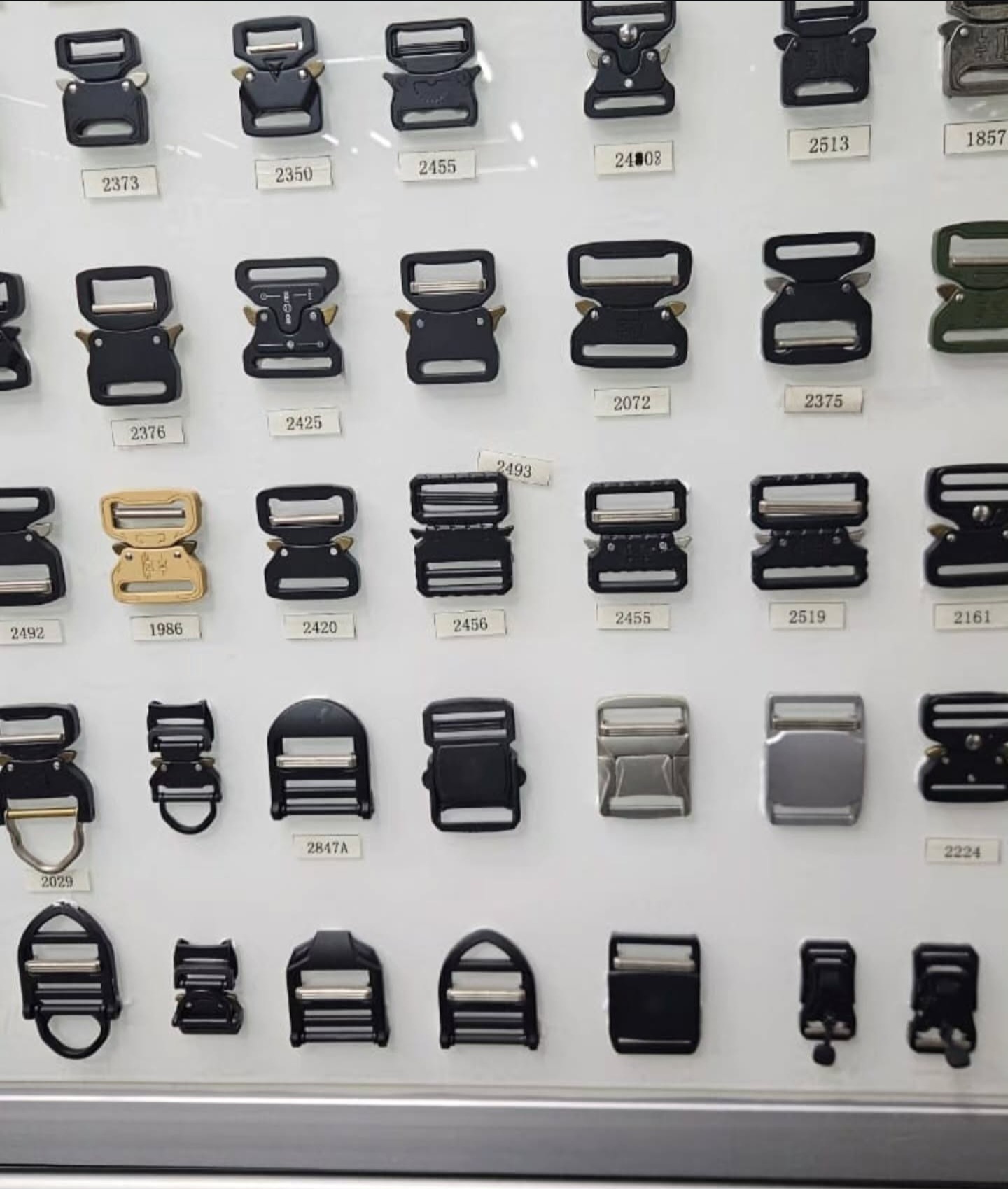 METAL SR BUCKLES